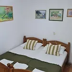 Ela Apartamento *