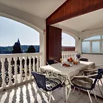 Apartamento Ela *
