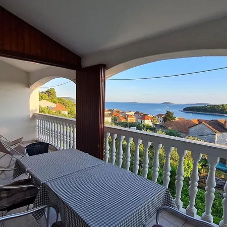 Lägenhet Ela Prvić Luka